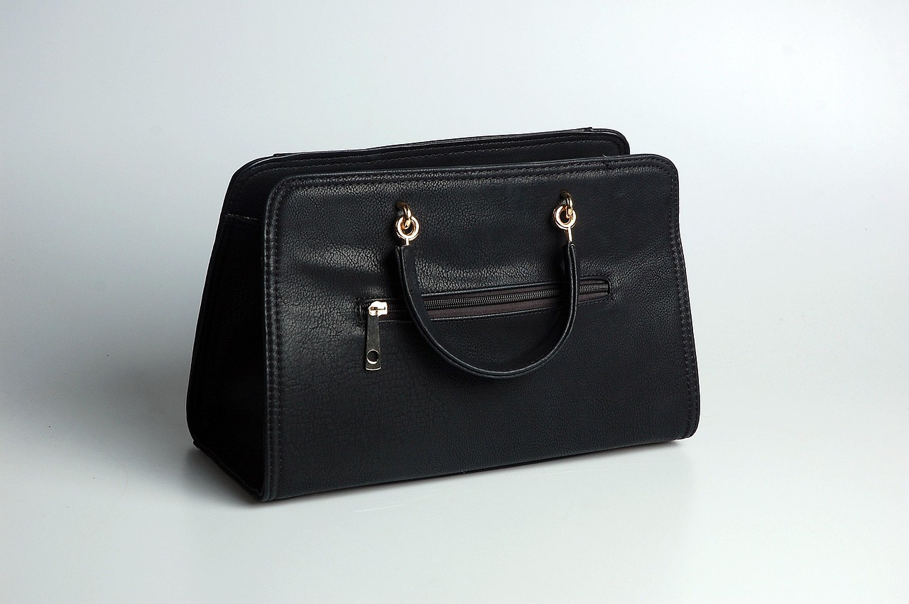 praktische tipps und clevere lösungen zur handtaschen-organisation für mehr ordnung und komfort im alltag.