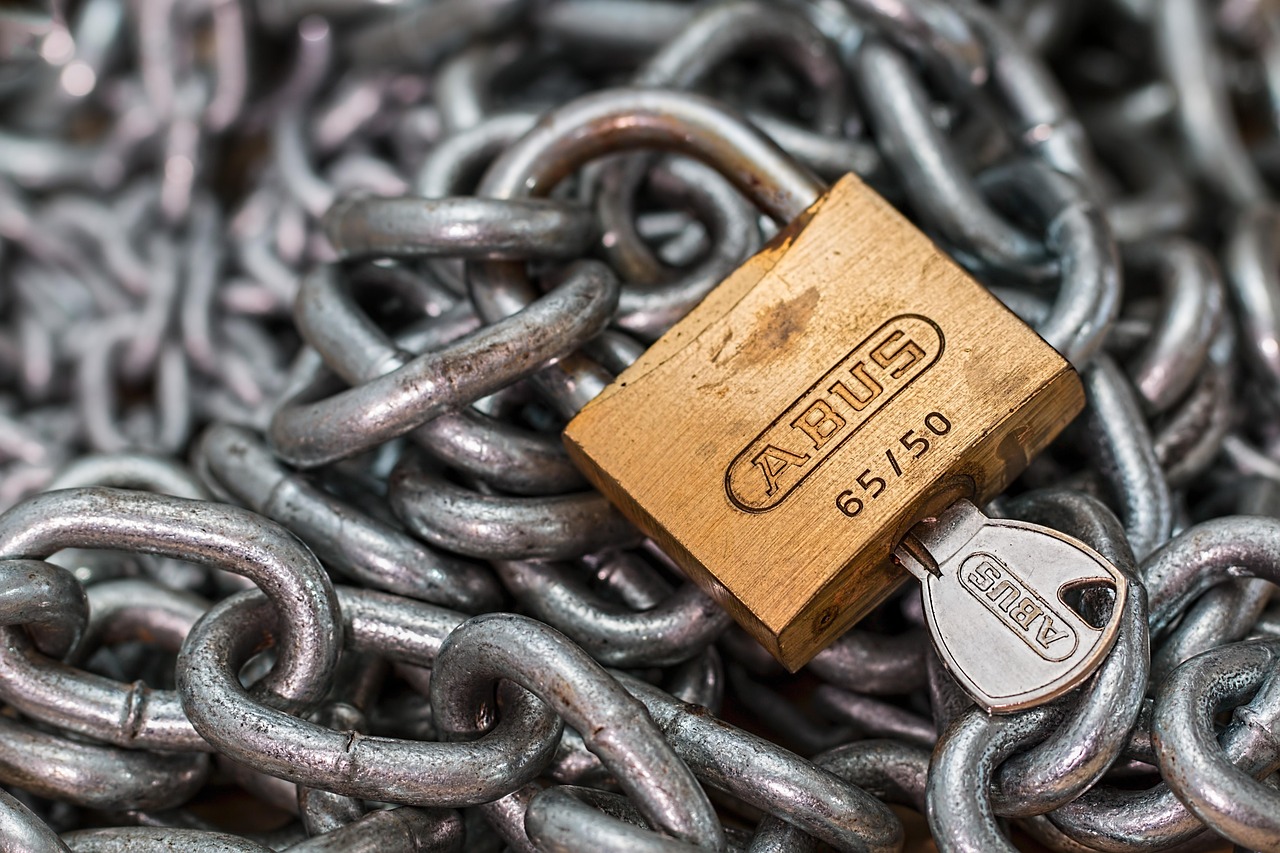 entdecken sie effektive cloud-sicherheitslösungen, um ihre daten zu schützen und die compliance zu gewährleisten. erfahren sie, wie sie ihre cloud-infrastruktur vor bedrohungen absichern können.