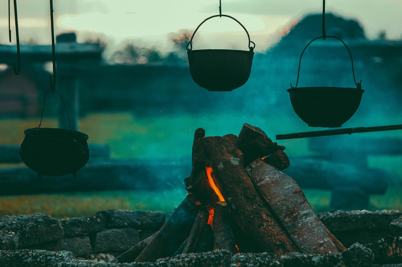 entdecken sie die vielfältigen kochtechniken, die ihnen helfen, ihre kulinarischen fähigkeiten zu verbessern. von traditionellen methoden bis hin zu modernen ansätzen - lernen sie, wie man jede zutat perfekt zubereitet.