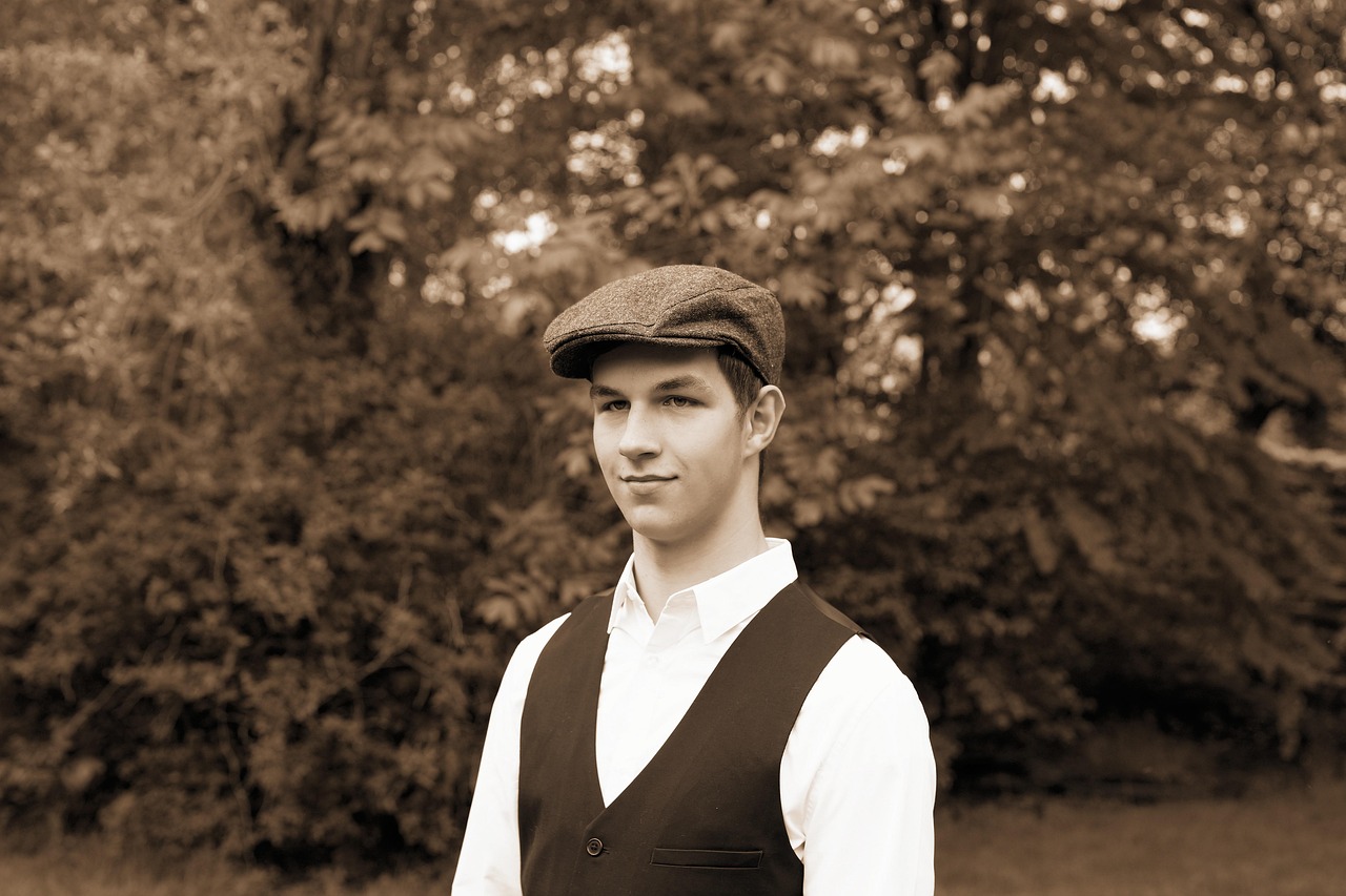 entdecken sie die zeitlose eleganz und den charme der vintage-mode. von einzigartigen stücken bis hin zu klassischen designs – verleihen sie ihrem stil einen nostalgischen touch und setzen sie trends mit authentischer vintage-mode.